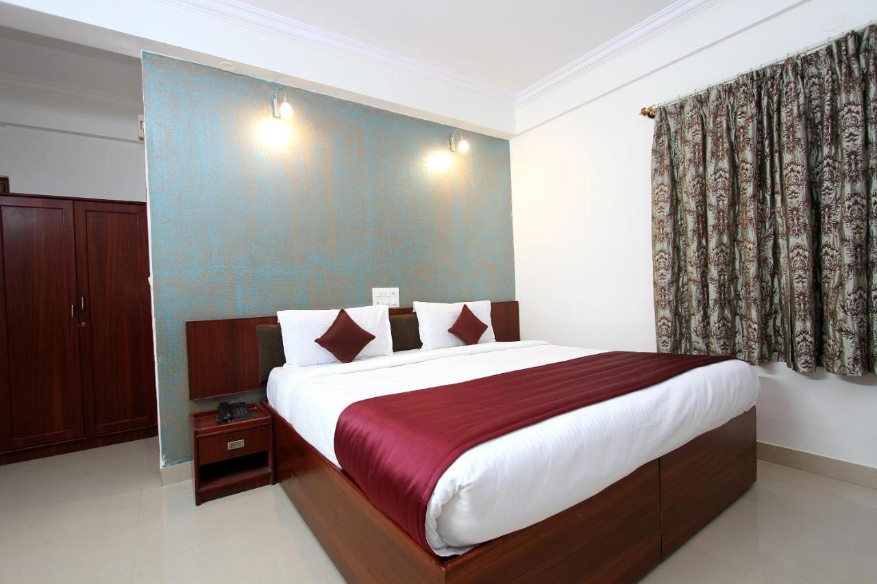 Oyo 9959 Hotel Varcity Ruby Bangalore Luaran gambar